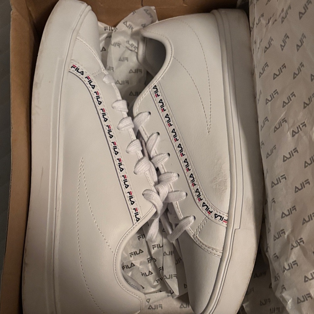 Fila Classic White Sneakers with Logo Accents